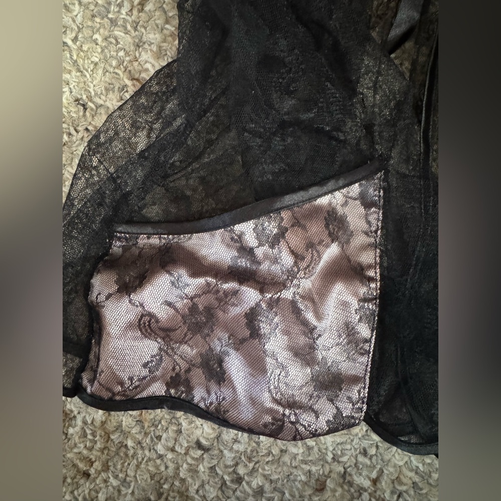 Vintage Y2K Victoria’s Secret Lace Pink Satin Open Front Babydoll Lingerie - Picture 2 of 4